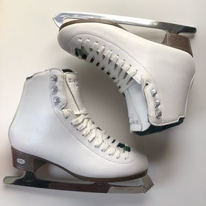 Riedell 119 Emerald Ladies Figure Skates